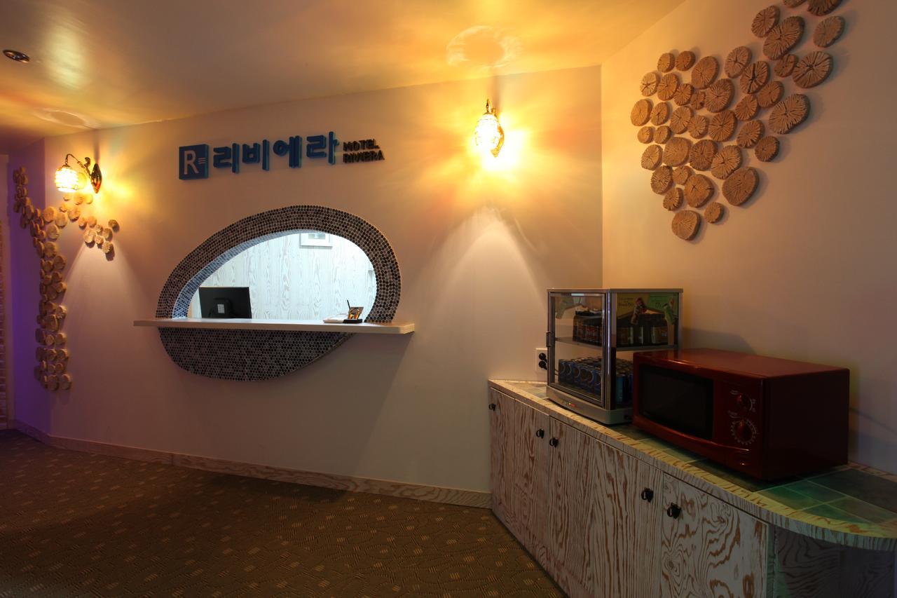 Riviera Motel Коян Екстер'єр фото