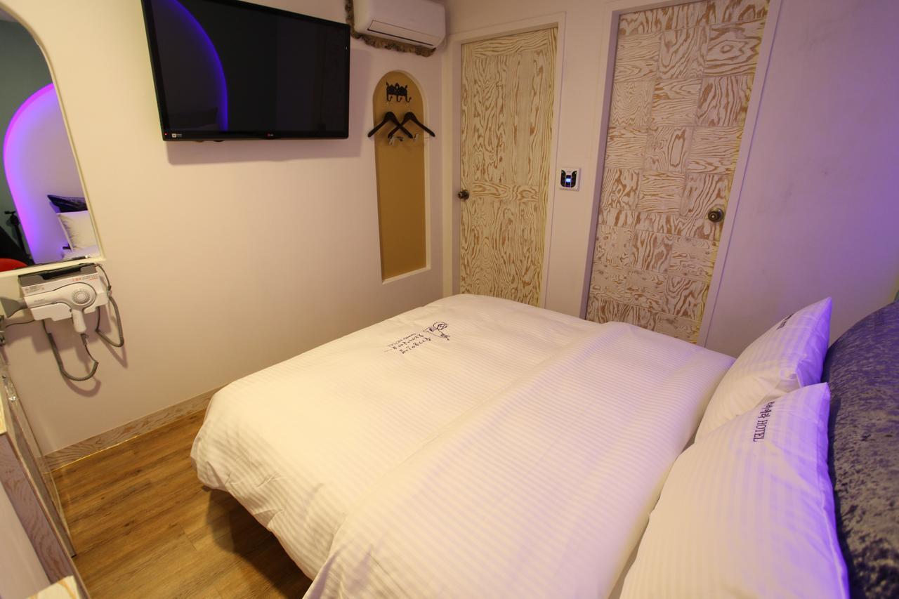 Riviera Motel Коян Екстер'єр фото