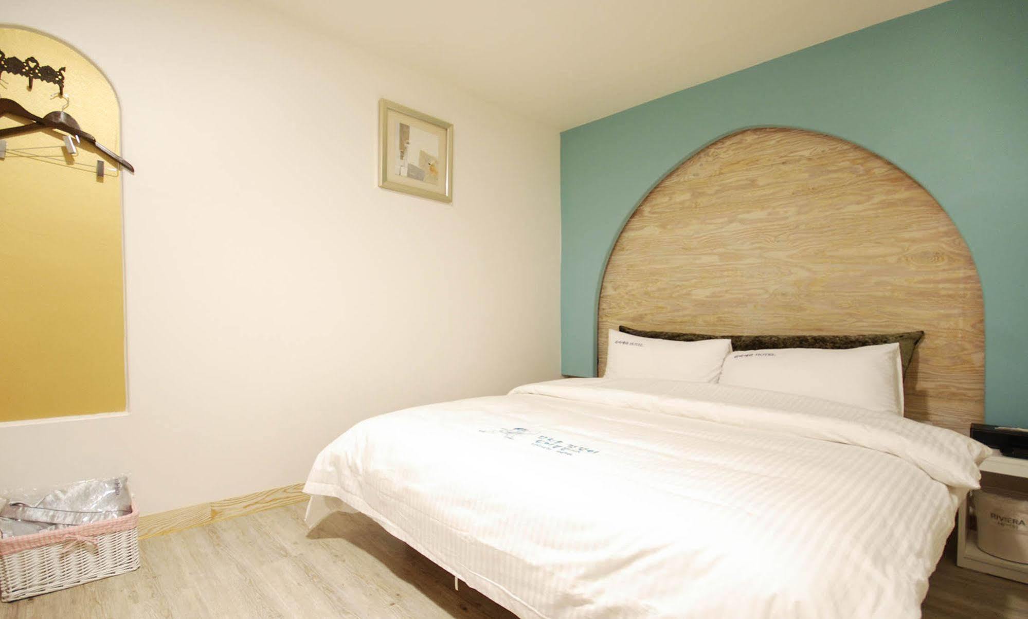 Riviera Motel Коян Екстер'єр фото